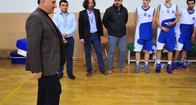 Orhangazi Belediyespor Basketbol Takımı Farklı Kazandı
