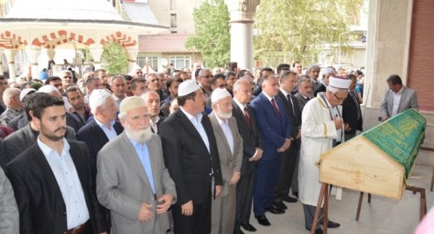 Orhangazi Müftüsünün Kızı Trafik Kazasında Hayatında Kaybetti