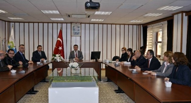 Orman Bölge Müdürlüğü Mikroçip Ve Kulak Küpesi Dağıttı