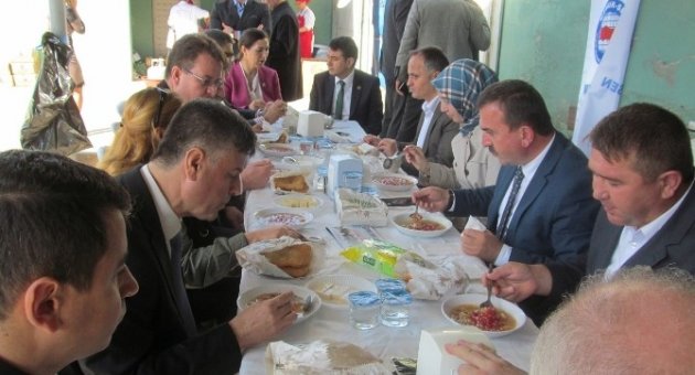 Orman Çalışanlarından Aşure İkramı