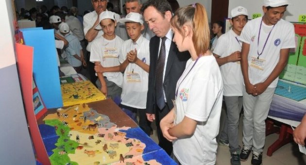 Orta Okulda Tübitak Bilim Fuarı Açıldı