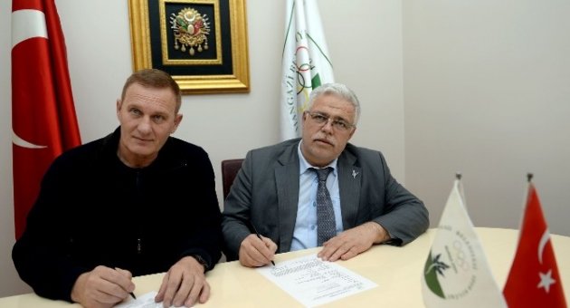 Osmangazi Bayan Hentbol Takımının Başına Masiç Getirildi