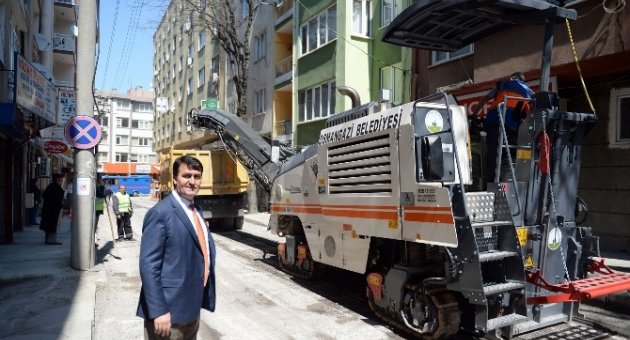 Osmangazi’de Yollar Yenileniyor