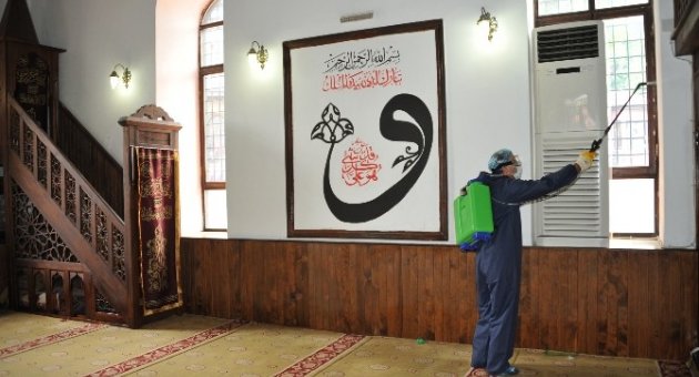 Osmangazi’deki Camiler İlaçlanıyor