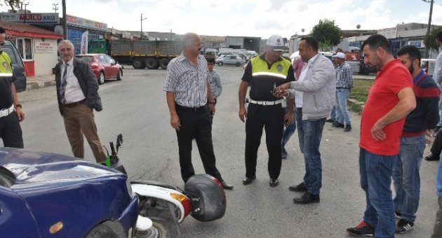 Otomobil İle Elektrikli Bisiklet Çarpıştı: 1 Yaralı