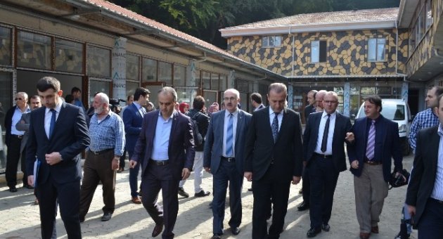 Oylat’a Modern Pazar Yeri