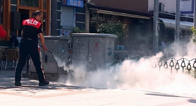 (özel Haber) - Polis İtfaiyeden Önce Yangını Söndürdü