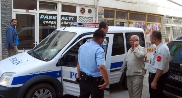 (özel Haber) 15 Bir Liralık Dolandırıcılığı Bankanın Güvenlikçisi Önledi
