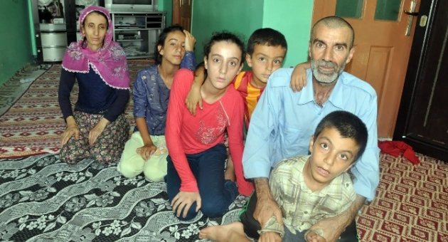 (özel Haber) 2 Çocukları Zihinsel Engelli Olan Aile Yardım Bekliyor