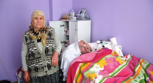 (özel Haber) 74 Yaşındaki Anneden Fedakarlık Örneği