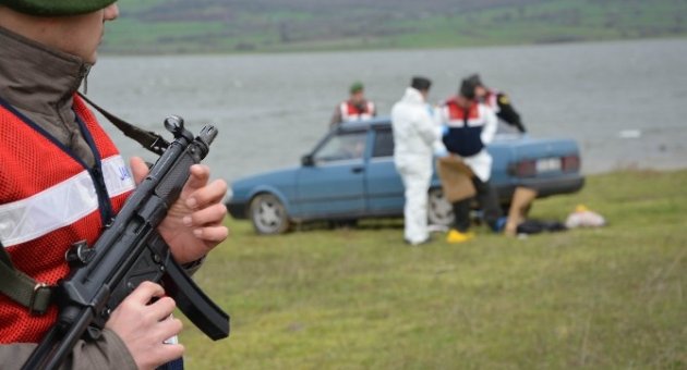 (özel Haber) Balıkesir’de Otomobil İçerisinde 2 Kişi Ölü Bulundu