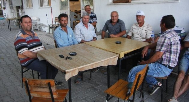 (özel Haber) Bu Köyde Kimse Sokağa Çıkamıyor