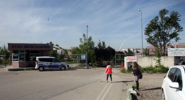 (özel Haber) Bursa’da 4 Kişi Tavuk Dönerden Zehirlendi