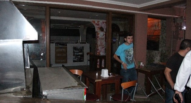 (özel Haber) Çatısına Baz İstasyonu Kurulan Lokantayı Dağıttılar