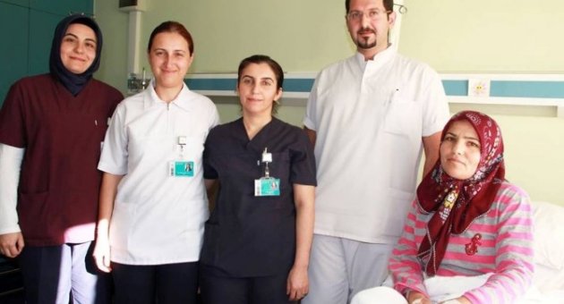 (özel Haber) Çevresi Hamile Sandı, Rahminden 3 Kilo Tümör Çıktı