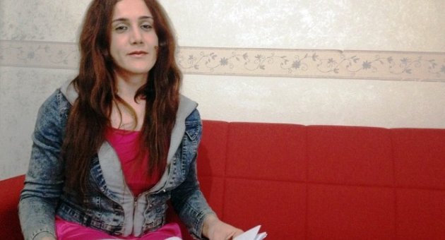 (özel Haber) Dışlanmamak İçin Göğüslerini Bantladı, Vekil Adayı Oldu