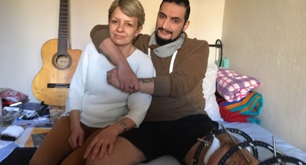 (özel Haber) Genç Müzisyen Ameliyat Olamazsa Bacağını Kaybedecek