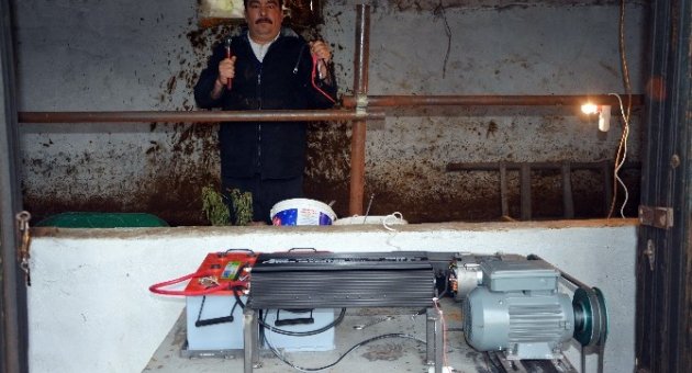(özel Haber) Hayvan Damında Elektrik Üretti