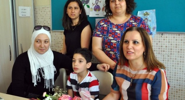 (özel Haber) İlk Karnesini Türkiye’de Aldı
