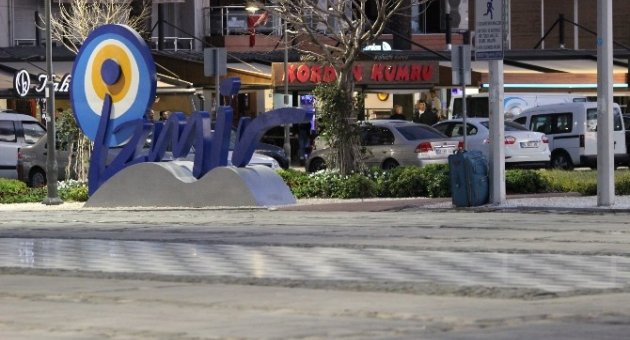 (özel Haber) İzmir’de Bomba Paniği