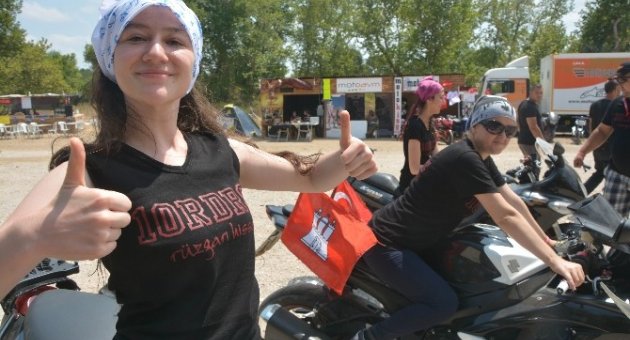 (özel Haber) Motosiklet Tutkunları Balıkesir’de Buluştu