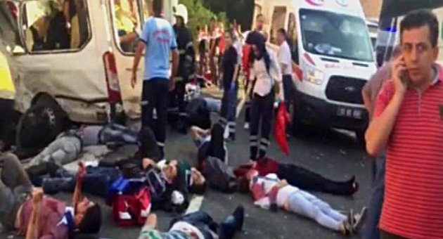 (özel Haber) Mülteci Kazasından Sonra Yaşanan Can Pazarını Cep Telefonu İle Böyle Görüntüledi