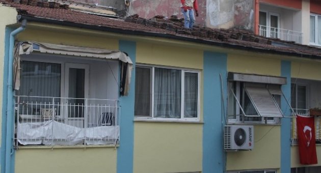 (özel Haber) Ölümüne Çatı Tamiri