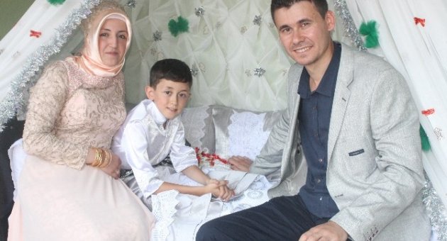 (özel Haber) Osmanlı Köyünde 7 Yüz Yıllık Sünnet Düğünü