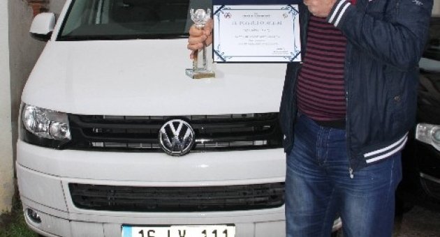 (özel Haber) Otomotiv Devi İle Savaştı, Yılın Bilinçli Tüketicisi Oldu