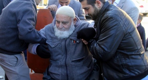 (özel Haber) Oyunu Sedye İle Kullandı