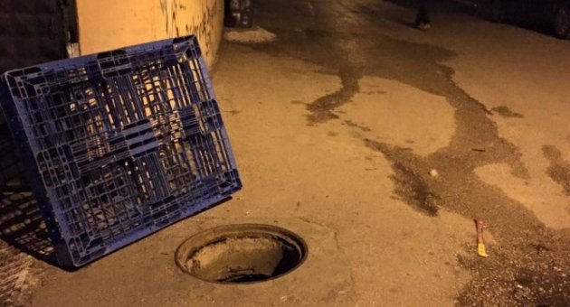 (özel Haber) Rögar Kapağı Hırsızları Kameraya Yakalandı