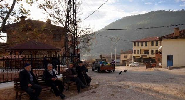 (özel Haber) Tarihi Kiliseyi Arkeologlardan Önce Defineciler Ortaya Çıkaracak
