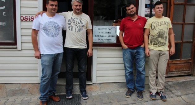 (özel Haber) Tekirdağlı Berberden Şehit Ve Gazi Yakınlarına Vefa Örneği