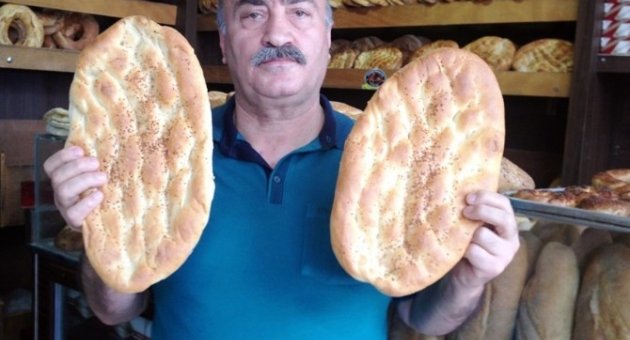 (özel) Sokakta Satılan Ramazan Pidesini Almayın