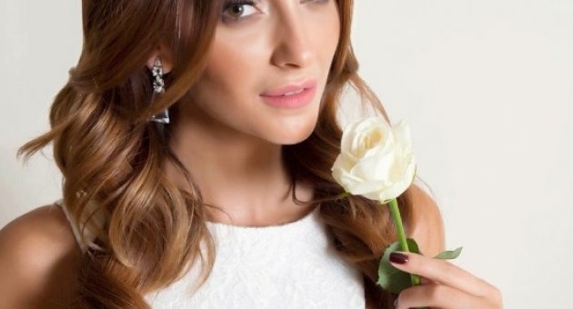 Özge Ulusoy Anadolu Selçuklu Defilesinde Baş Model