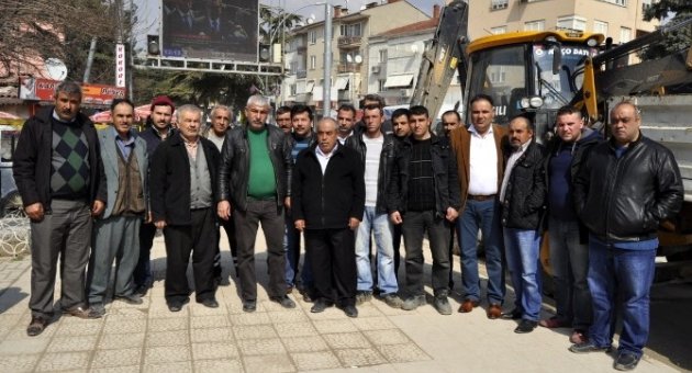 Paralarını Alamadıklarını İddia Eden İşçilerden Eylem