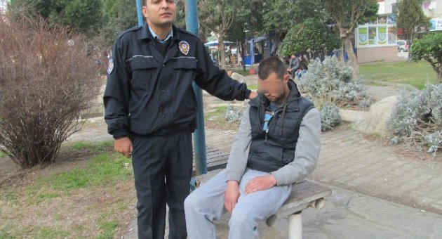 Parkta Bonzai İçen Genç Fenalaştı