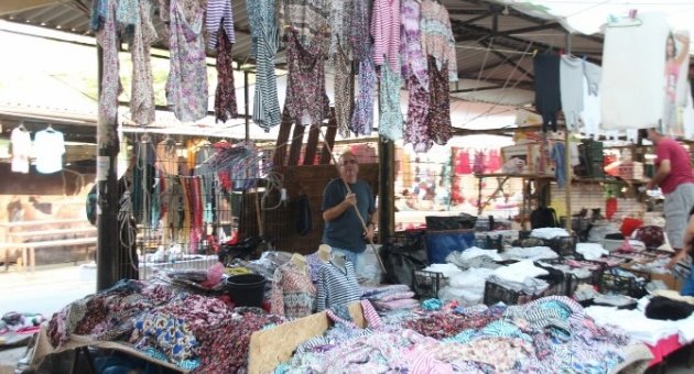 Pazar Esnafının Yüzü Gülmüyor