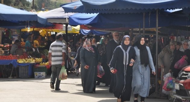Pazarda Yaşlı Adamın 6 Bin Eurosunu Çaldılar