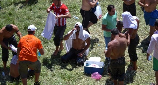 Pehlivanlar Sıcak Havayla Da Mücadele Edecek