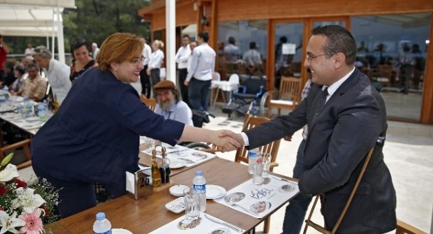 Pekdaş, Engelli Derneklerinin Temsilcileriyle Buluştu
