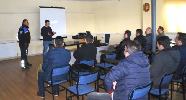 Polis’ten “iletişim Yoluyla Dolandırıcılık İle Mücadele” Semineri