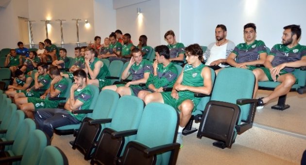 Profesyonel Futbolcular Derneği Bursasporlu Futbolcuları Bilgilendirdi