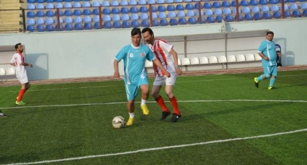Protokol Ve Gazetecilerin Maçında ’dostluk’ Kazandı