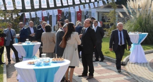 Rahmi Bey Parkı Hizmete Açıldı