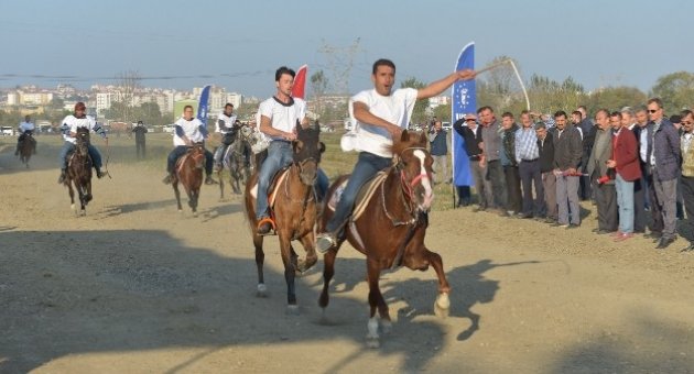 Rahvan Atları Koşusu’nda Ödüller Sahiplerini Buldu