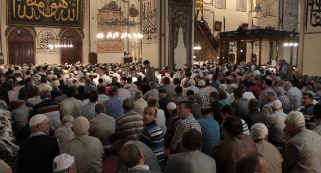 Ramazan Ayının İlk Cumasında Ulucami Doldu Taştı