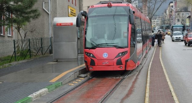 Raylı Ulaşımın Yerine Otobüs Takviyesi