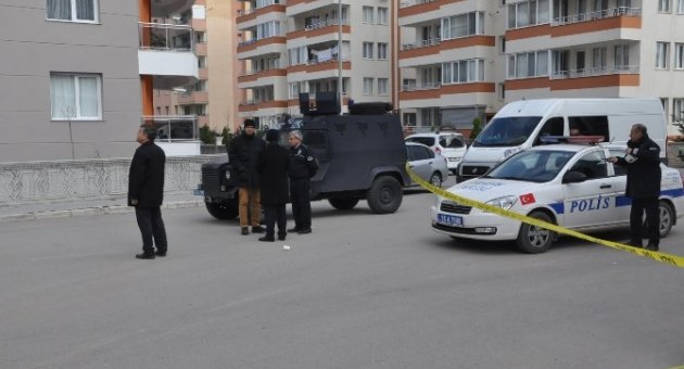 Rehine Krizinde Yasak Aşk İddiası