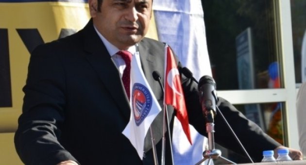 Rektör Laçiner’e 2 Ödül